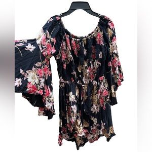 Flower pattern Christmas romper by “Angie”